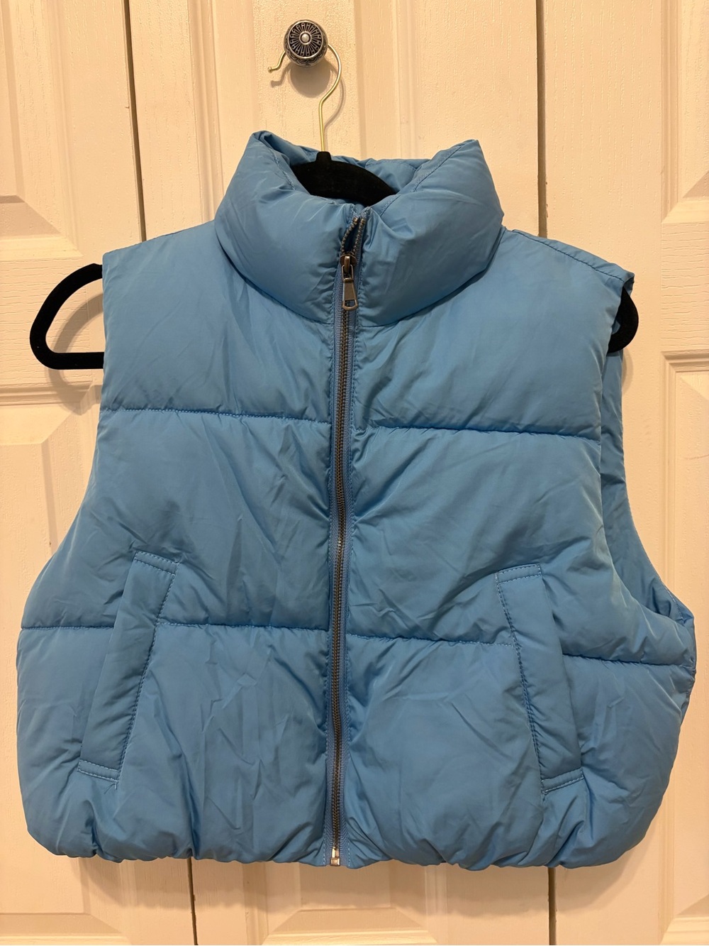 Cropped puffer vest